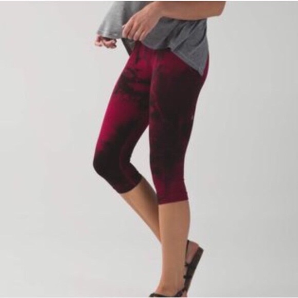 Lululemon in the flow crop red tie dye size 4